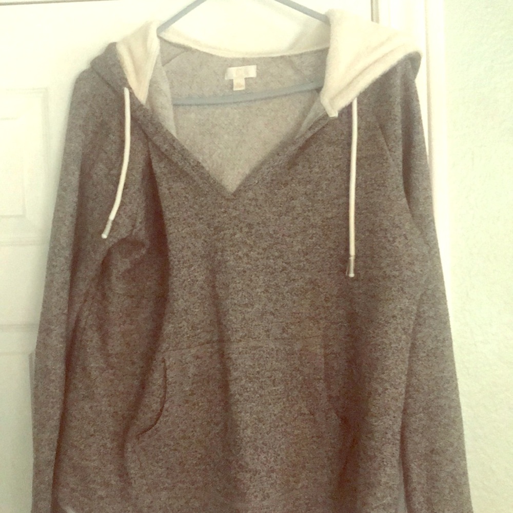 Pullover hoodie
